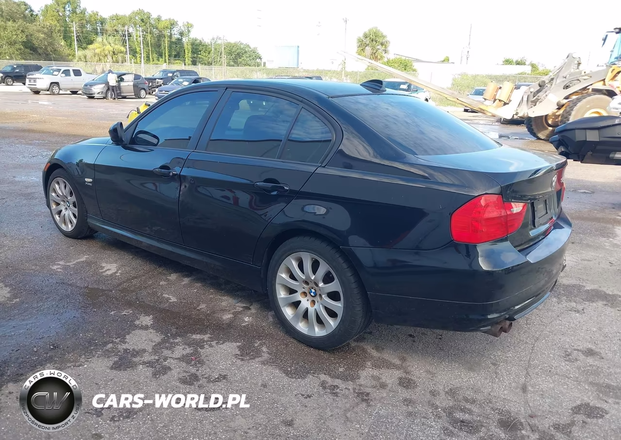 2011 BMW 328I xDrive VIN:WBAPK5C54BA658458 - 3