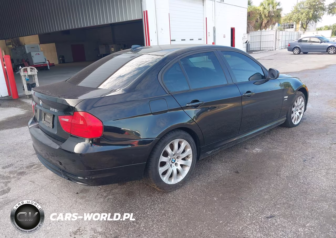 2011 BMW 328I xDrive VIN:WBAPK5C54BA658458 - 4