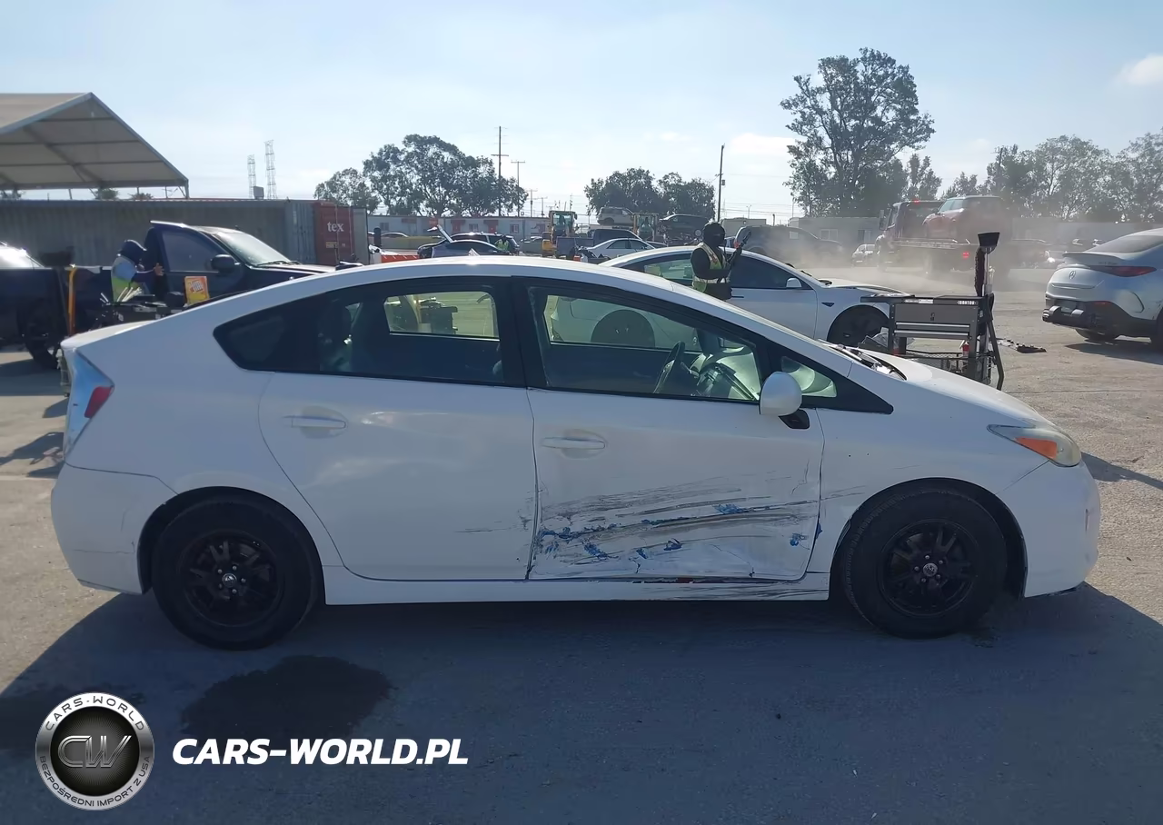 2012 Toyota Prius Three VIN:JTDKN3DU2C5408239 - 13