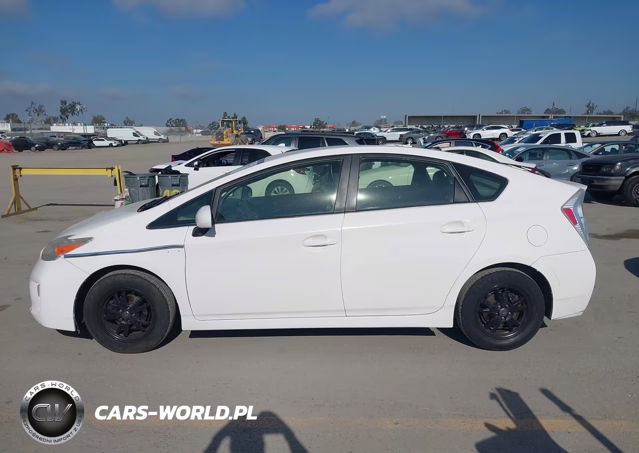 2012 Toyota Prius Three VIN:JTDKN3DU2C5408239 - 14