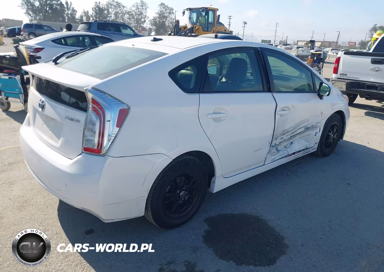 2012 Toyota Prius Three VIN:JTDKN3DU2C5408239 - 4