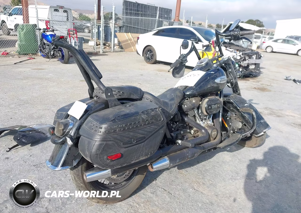 2023 Harley-Davidson Flhcs VIN:1HD1YBK25PB036741 - 4