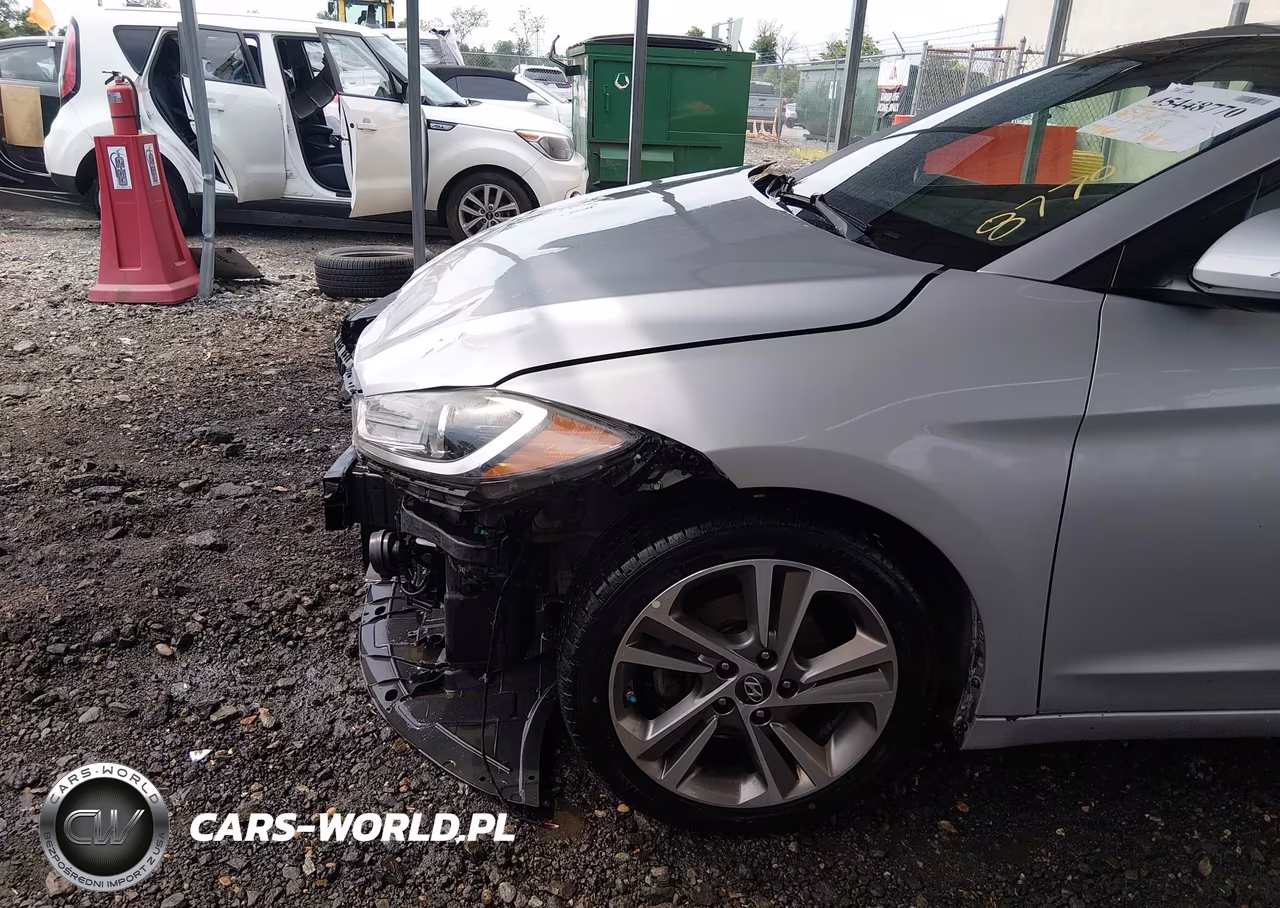 2017 Hyundai Elantra Limited VIN:5NPD84LF5HH075356 - 17