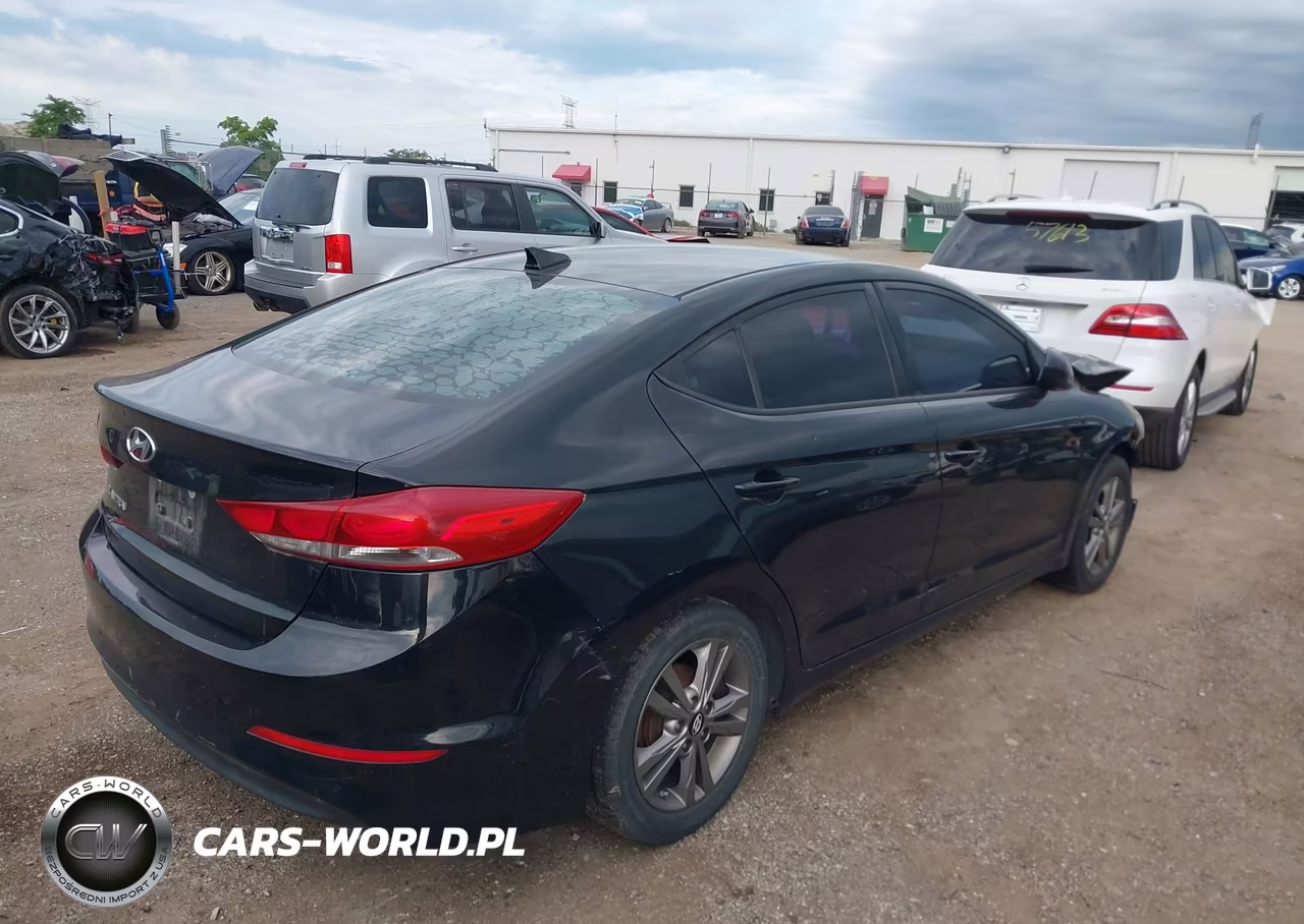 2017 Hyundai Elantra Se VIN:5NPD84LF2HH004437 - 4