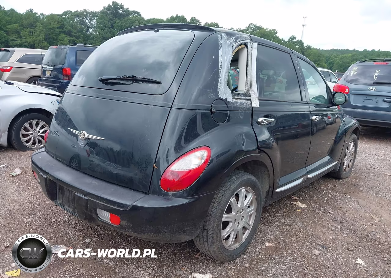 2010 Chrysler Pt Cruiser Classic VIN:3A4GY5F91AT199715 - 4