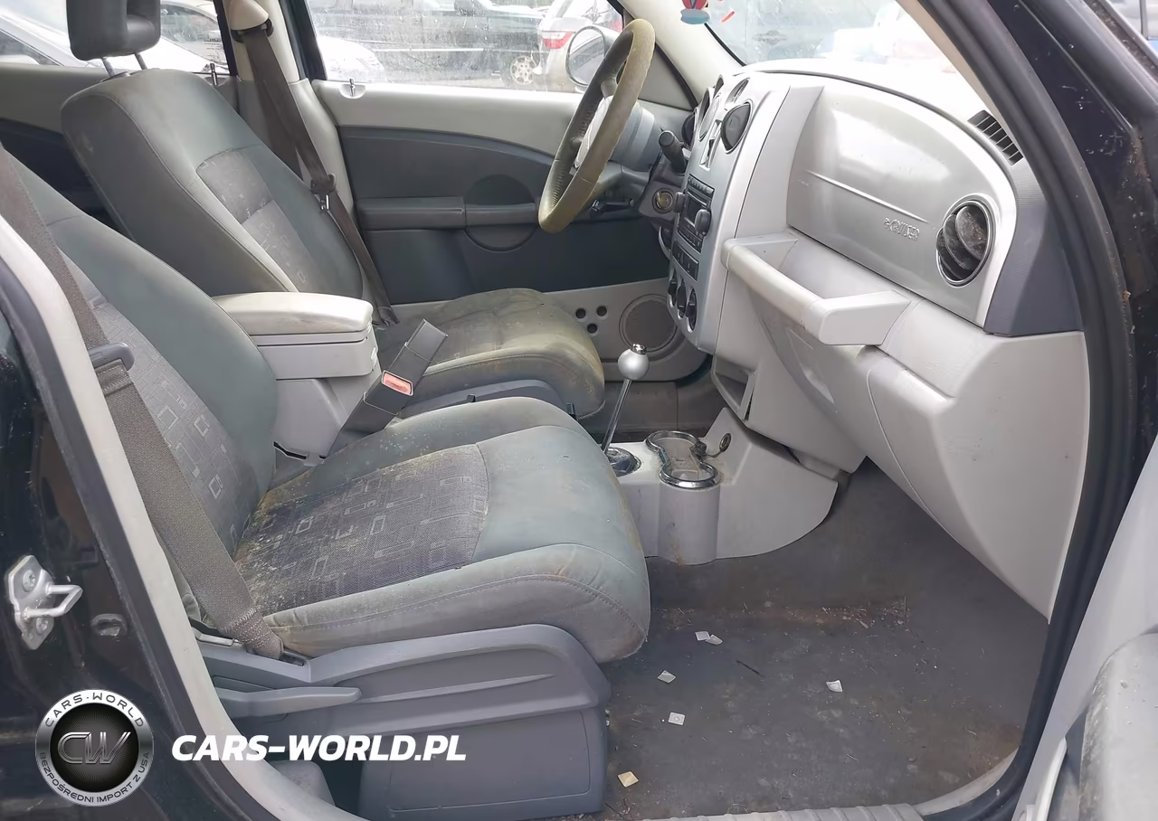 2010 Chrysler Pt Cruiser Classic VIN:3A4GY5F91AT199715 - 5