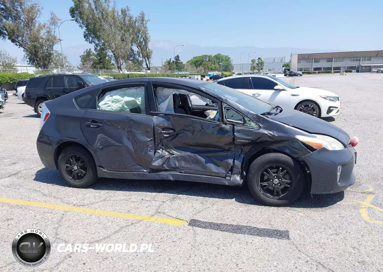 2014 Toyota Prius Two VIN:JTDKN3DU7E1770593 - 13