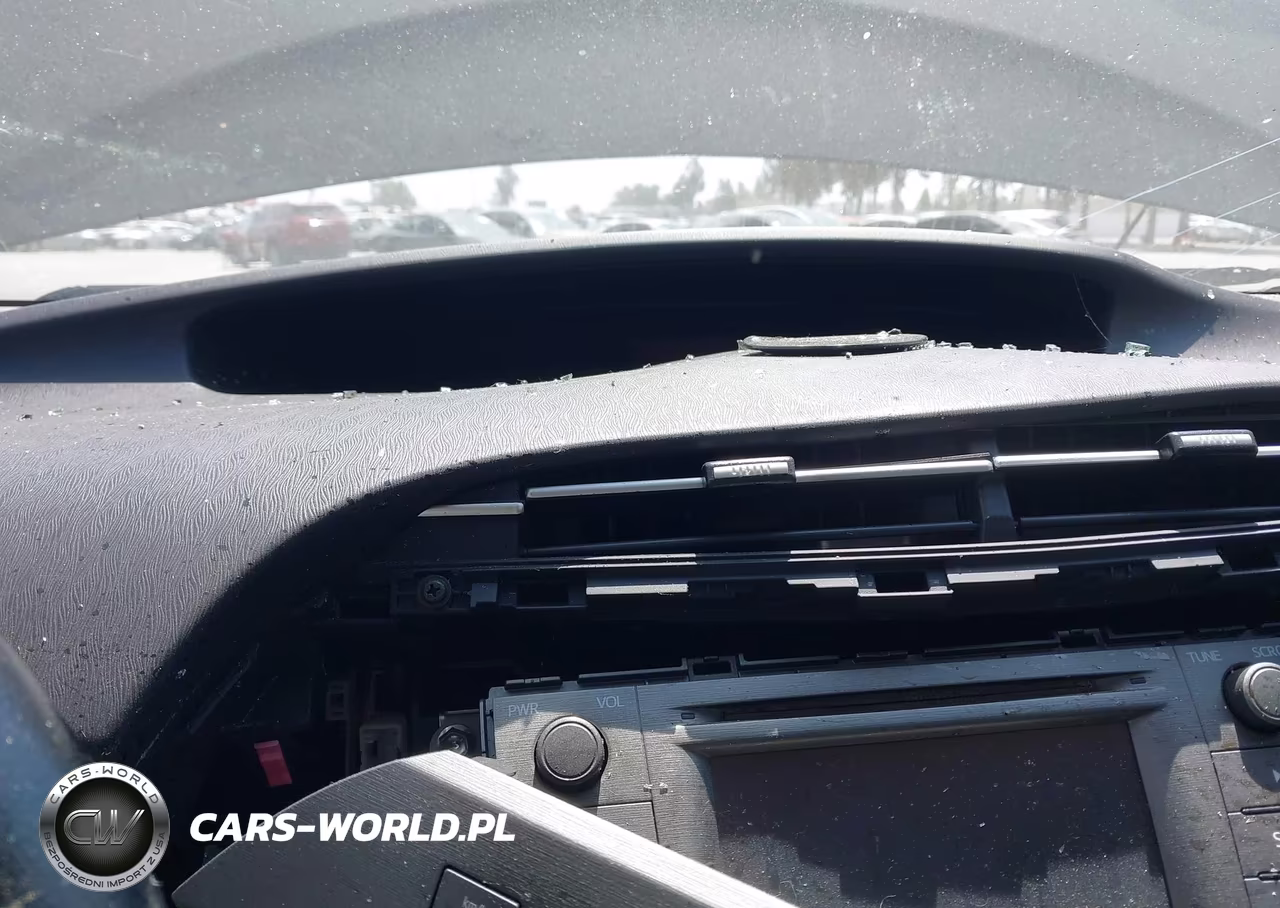 2014 Toyota Prius Two VIN:JTDKN3DU7E1770593 - 15