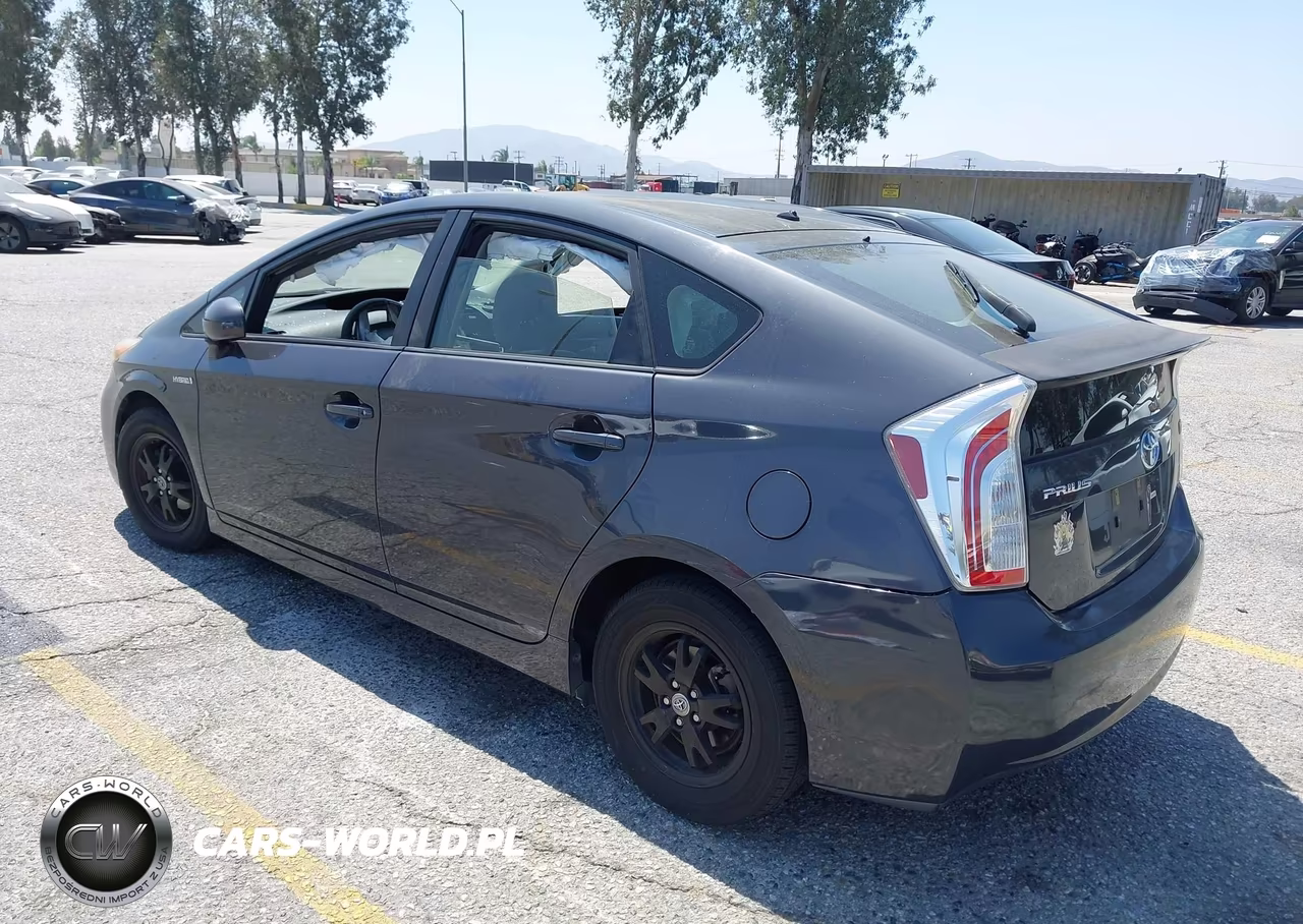 2014 Toyota Prius Two VIN:JTDKN3DU7E1770593 - 3
