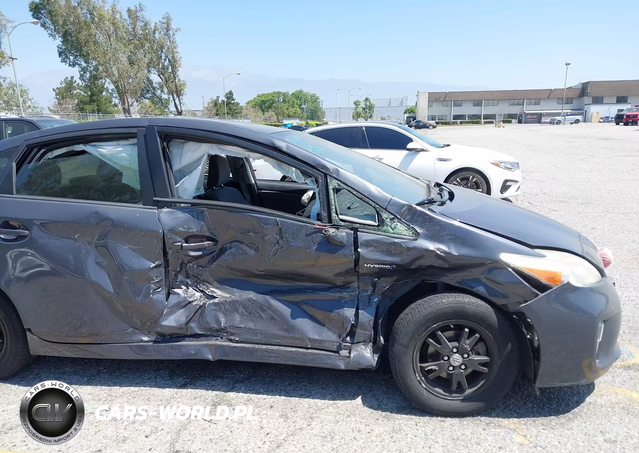 2014 Toyota Prius Two VIN:JTDKN3DU7E1770593 - 6