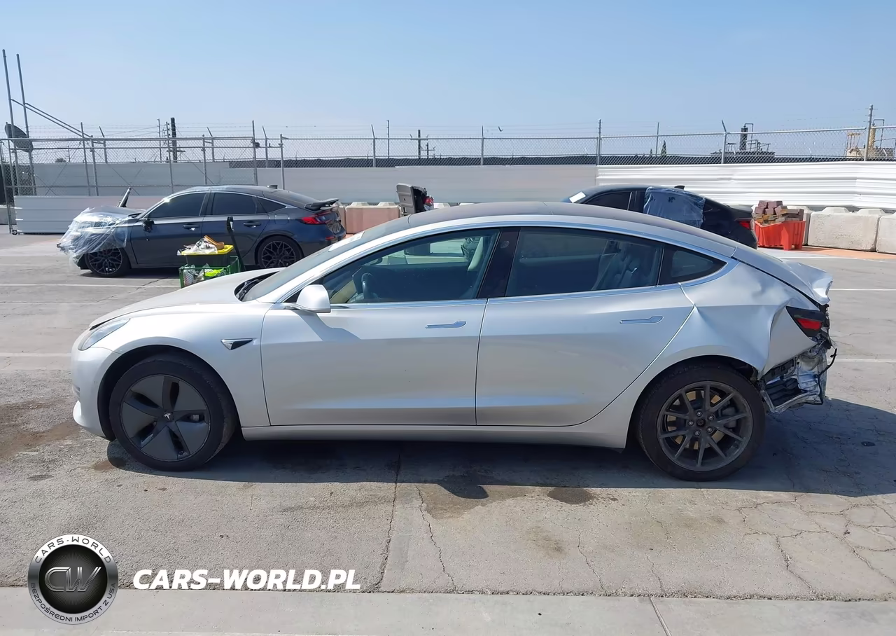2018 Tesla Model 3 Long Range-Mid Range VIN:5YJ3E1EA5JF032435 - 15
