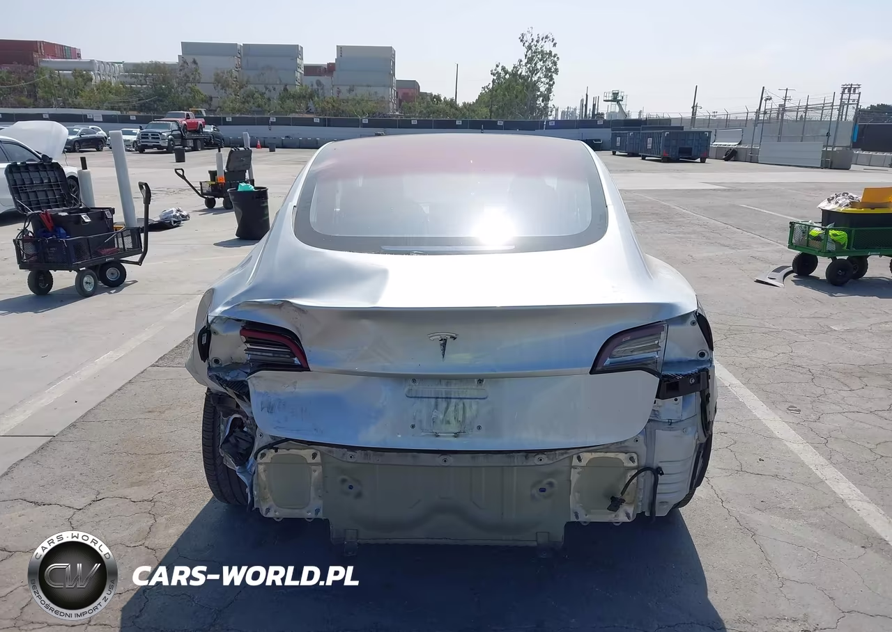 2018 Tesla Model 3 Long Range-Mid Range VIN:5YJ3E1EA5JF032435 - 17