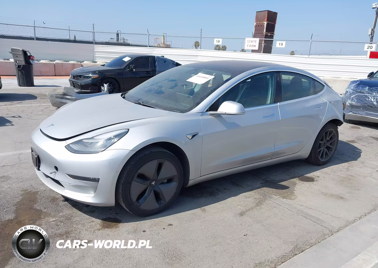 2018 Tesla Model 3 Long Range-Mid Range VIN:5YJ3E1EA5JF032435 - 2