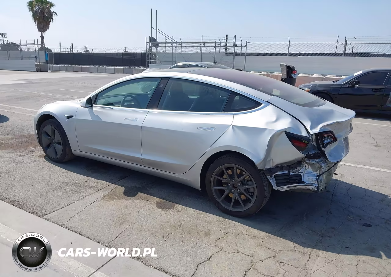 2018 Tesla Model 3 Long Range-Mid Range VIN:5YJ3E1EA5JF032435 - 3