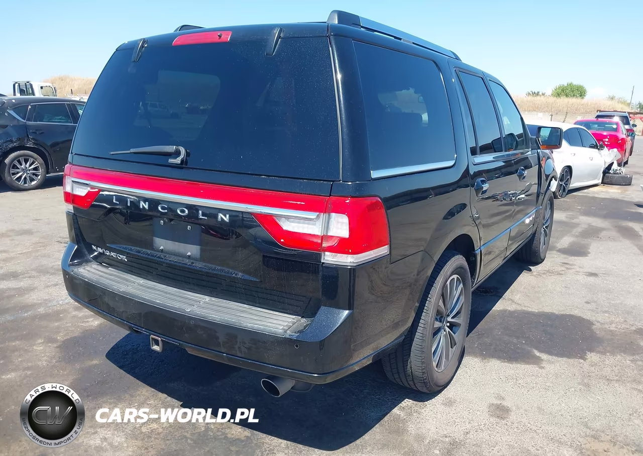 2017 Lincoln Navigator Select VIN:5LMJJ2JTXHEL10833 - 4