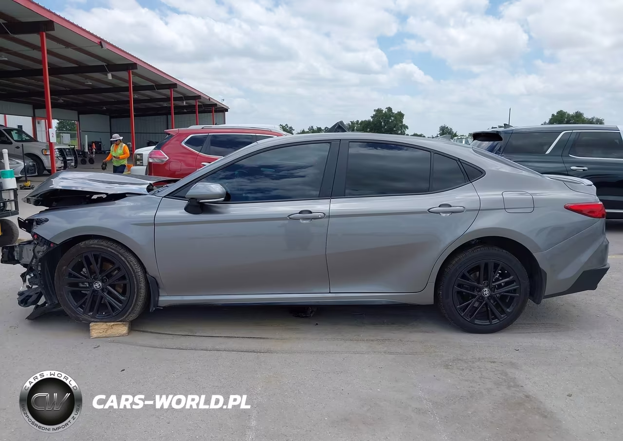2026 Toyota Camry Se VIN:4T1DAACK1TU670425 - 15