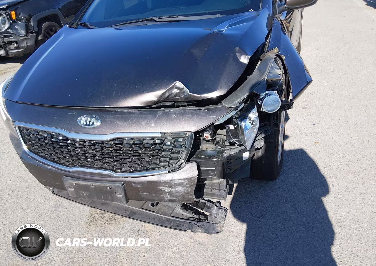 2018 Kia Forte Lx VIN:3KPFK4A77JE167410 - 13