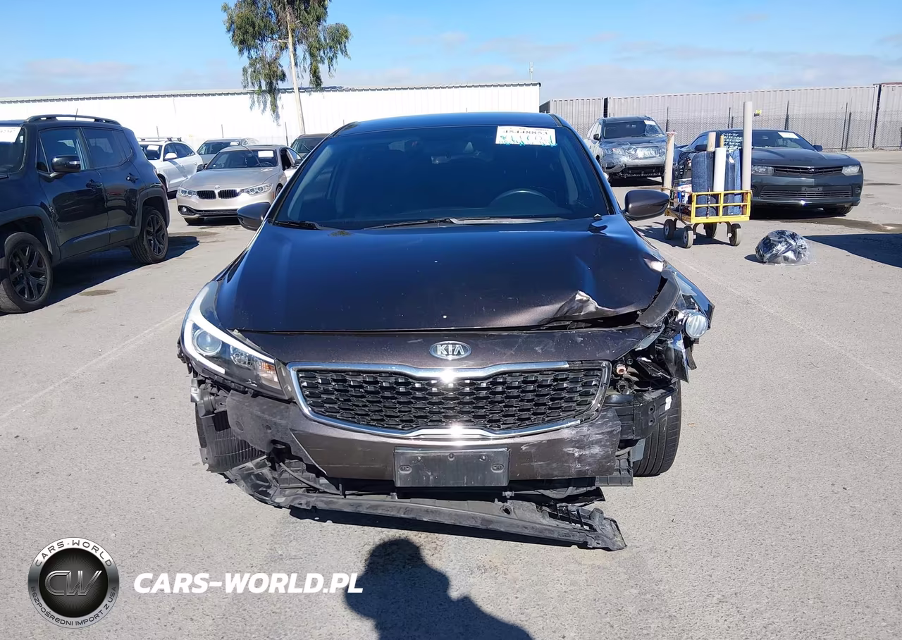 2018 Kia Forte Lx VIN:3KPFK4A77JE167410 - 15