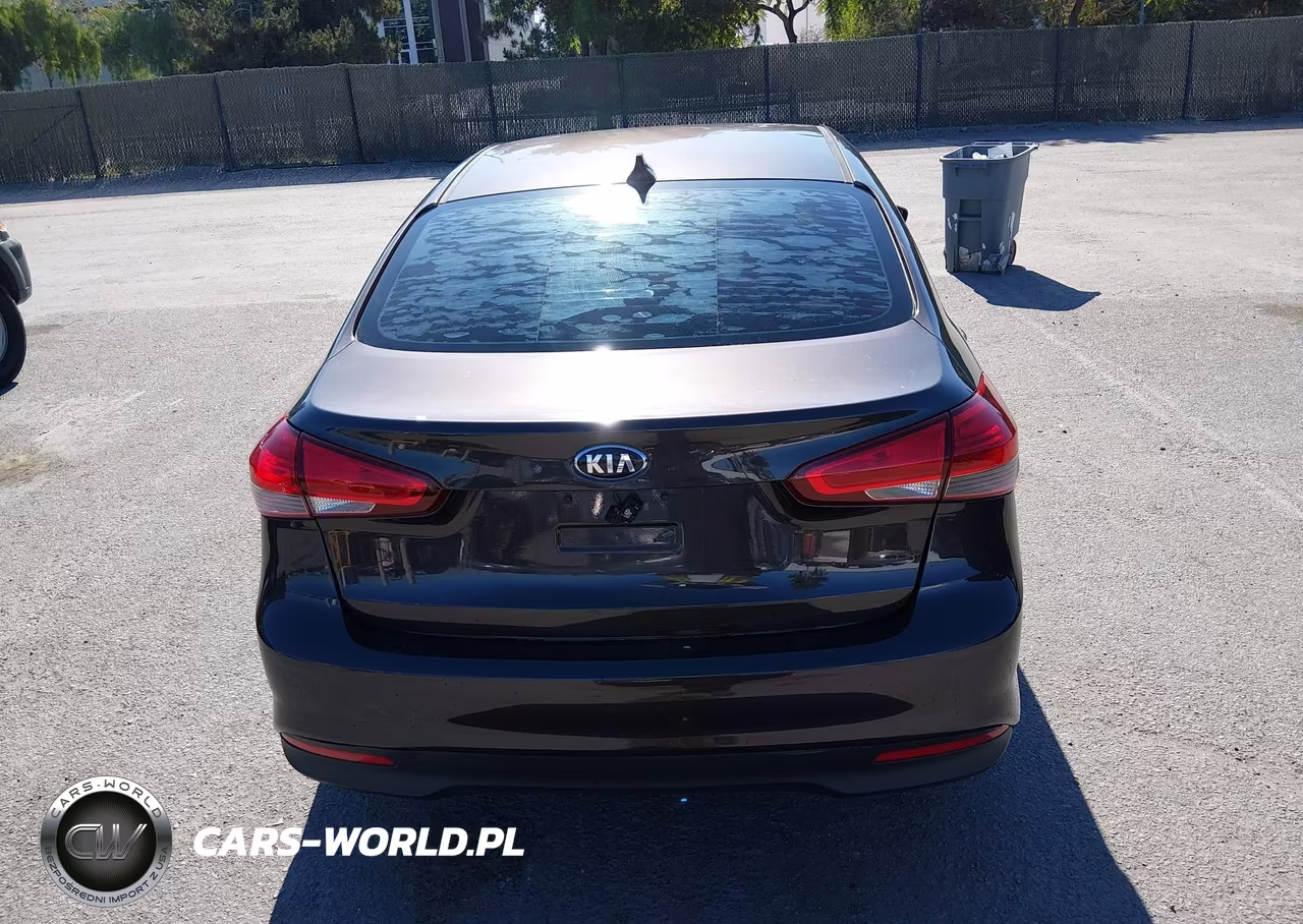 2018 Kia Forte Lx VIN:3KPFK4A77JE167410 - 19