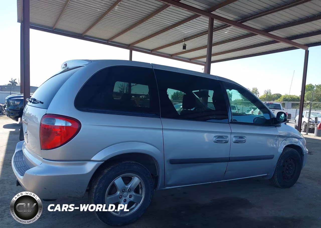 2006 Chrysler Town & Country VIN:1A4GP45R06B757738 - 13