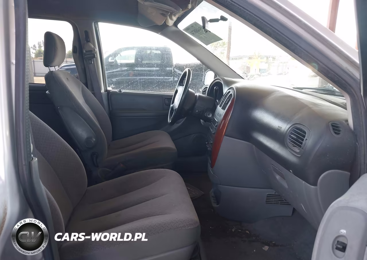 2006 Chrysler Town & Country VIN:1A4GP45R06B757738 - 5