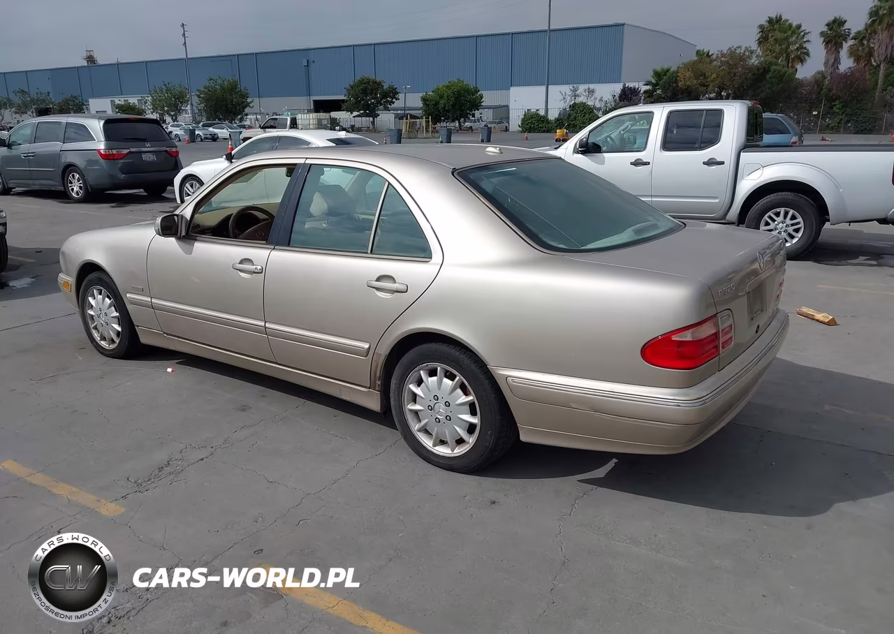 2000 Mercedes-Benz E 320 4M VIN:WDBJF82J3YX040436 - 3