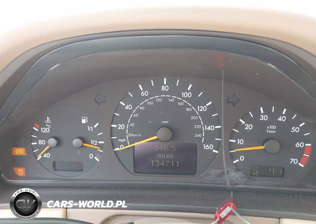 2000 Mercedes-Benz E 320 4M VIN:WDBJF82J3YX040436 - 7