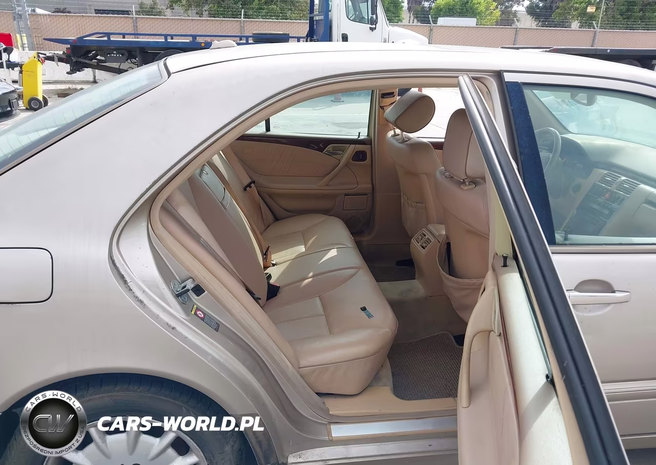 2000 Mercedes-Benz E 320 4M VIN:WDBJF82J3YX040436 - 8