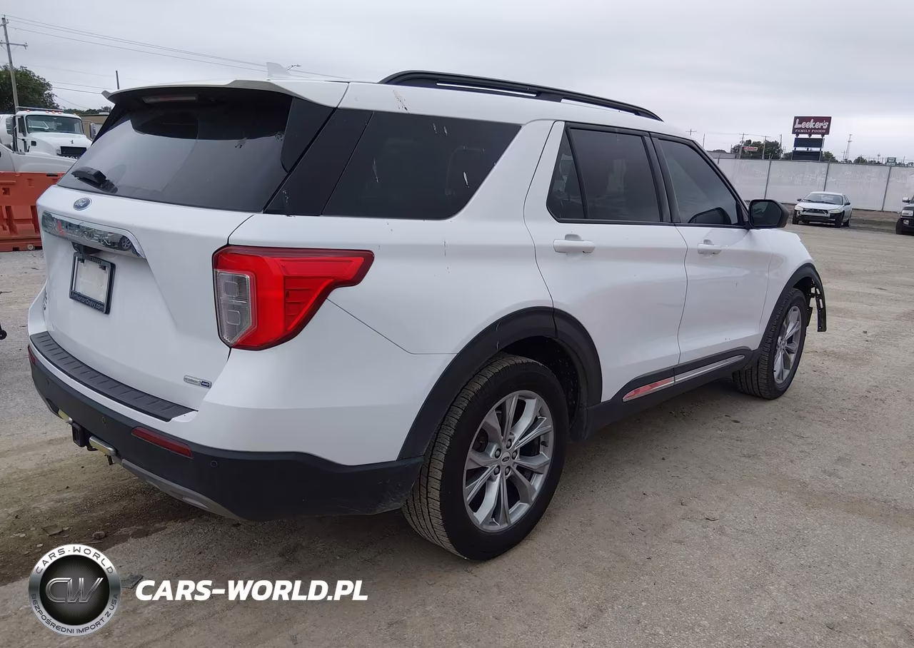 2020 Ford Explorer Xlt VIN:1FMSK8DH1LGA72379 - 4