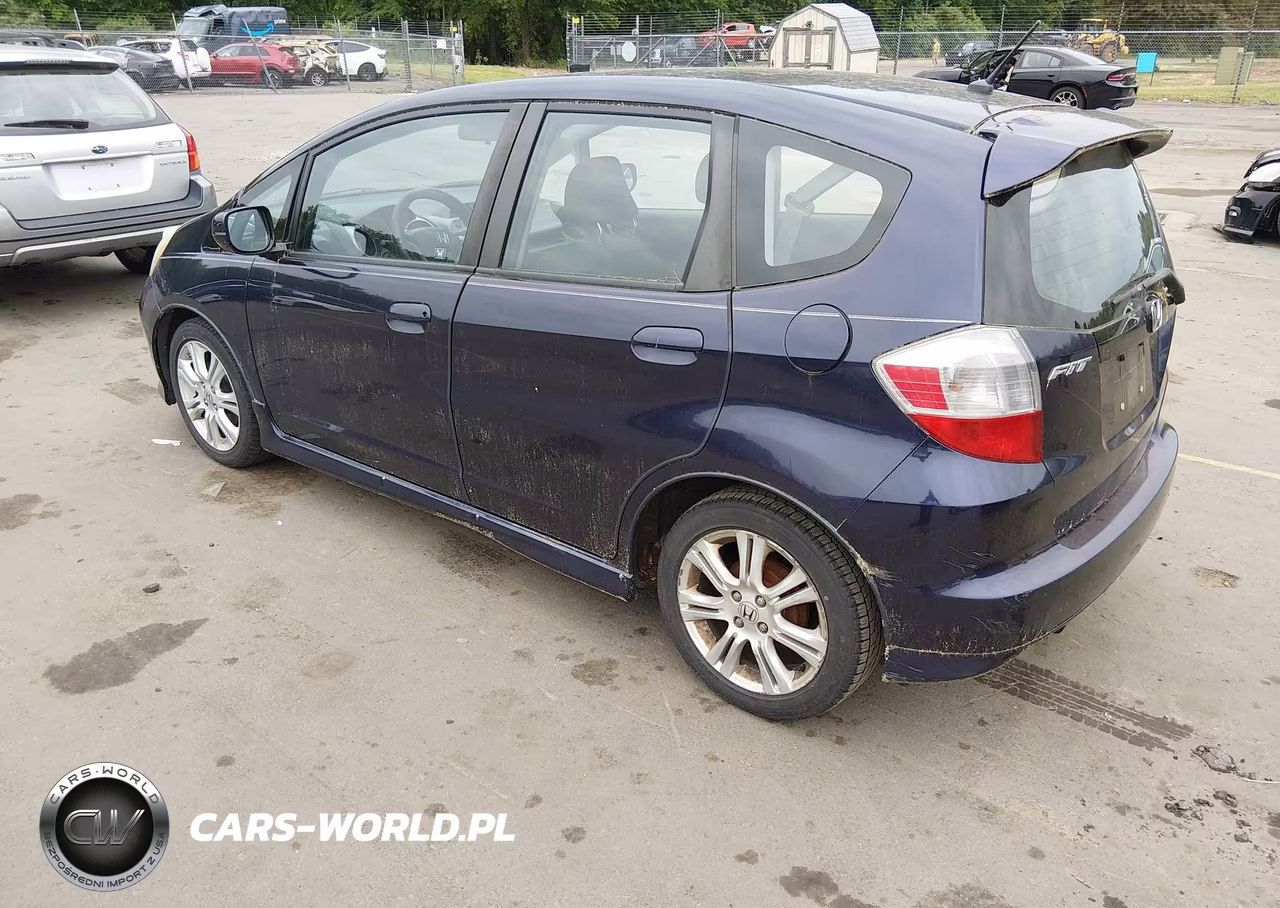 2010 Honda Fit Sport VIN:JHMGE8H4XAC009180 - 3