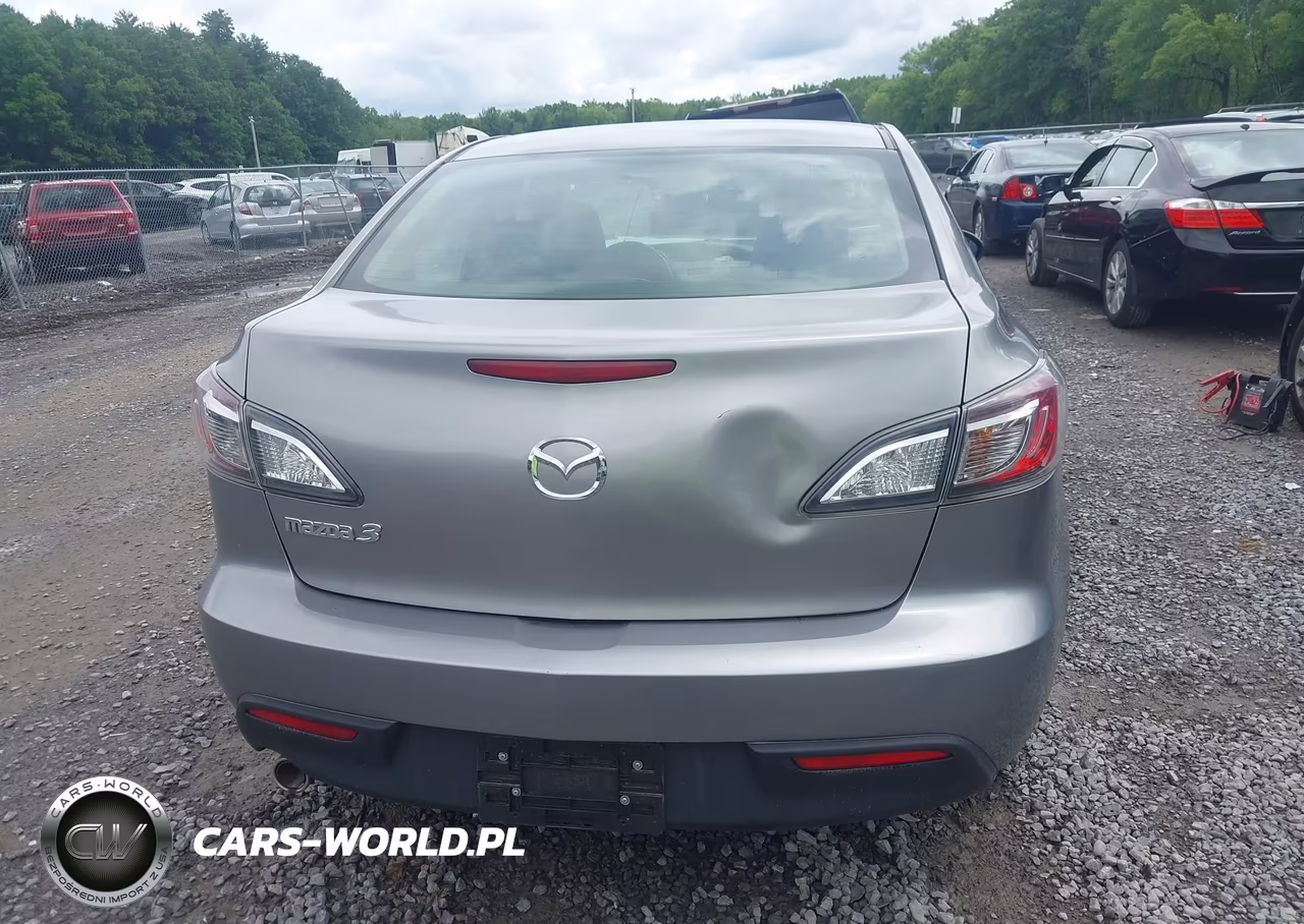 2011 Mazda Mazda3 I Touring VIN:JM1BL1VG6B1380311 - 16