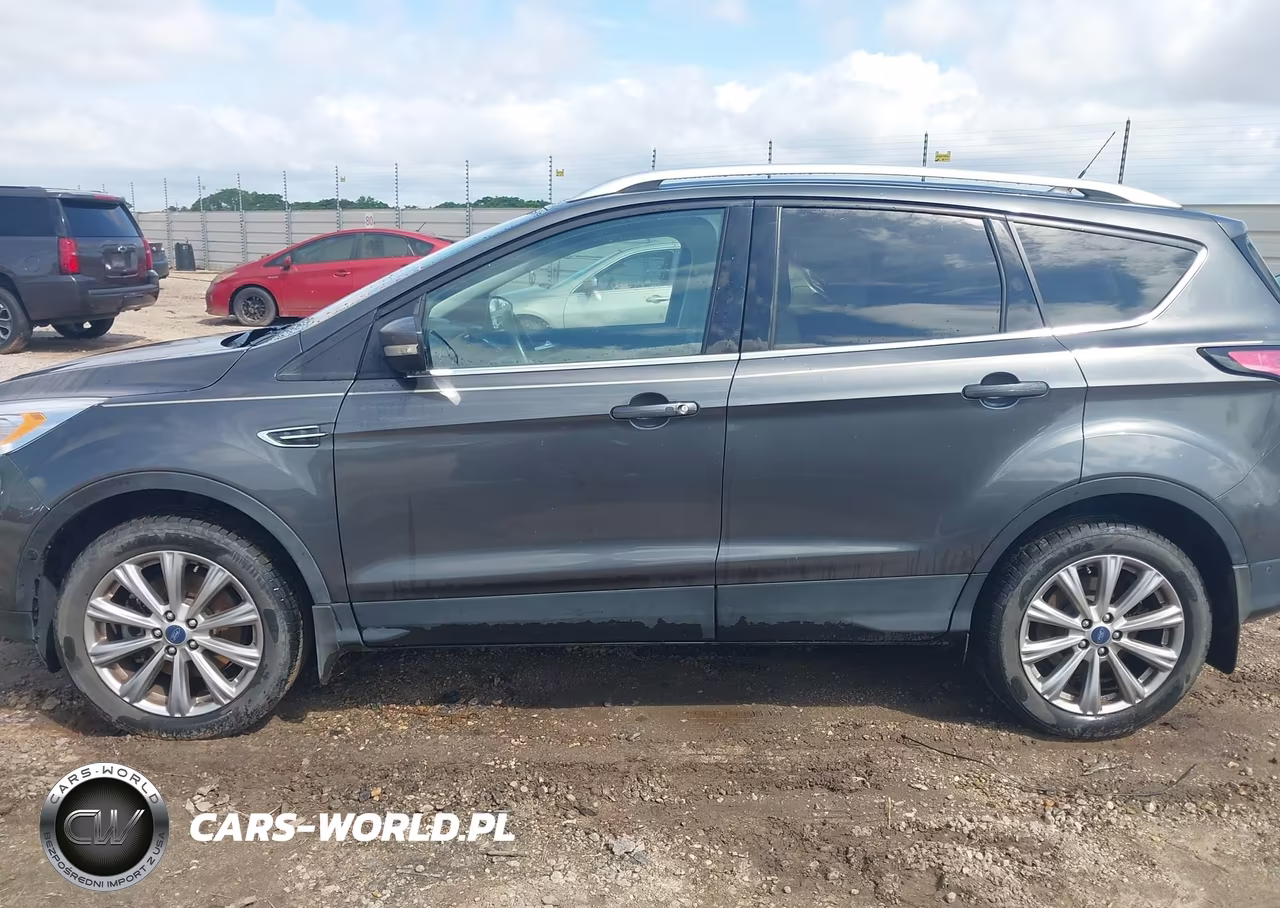 2018 Ford Escape Titanium VIN:1FMCU9J95JUC85058 - 14