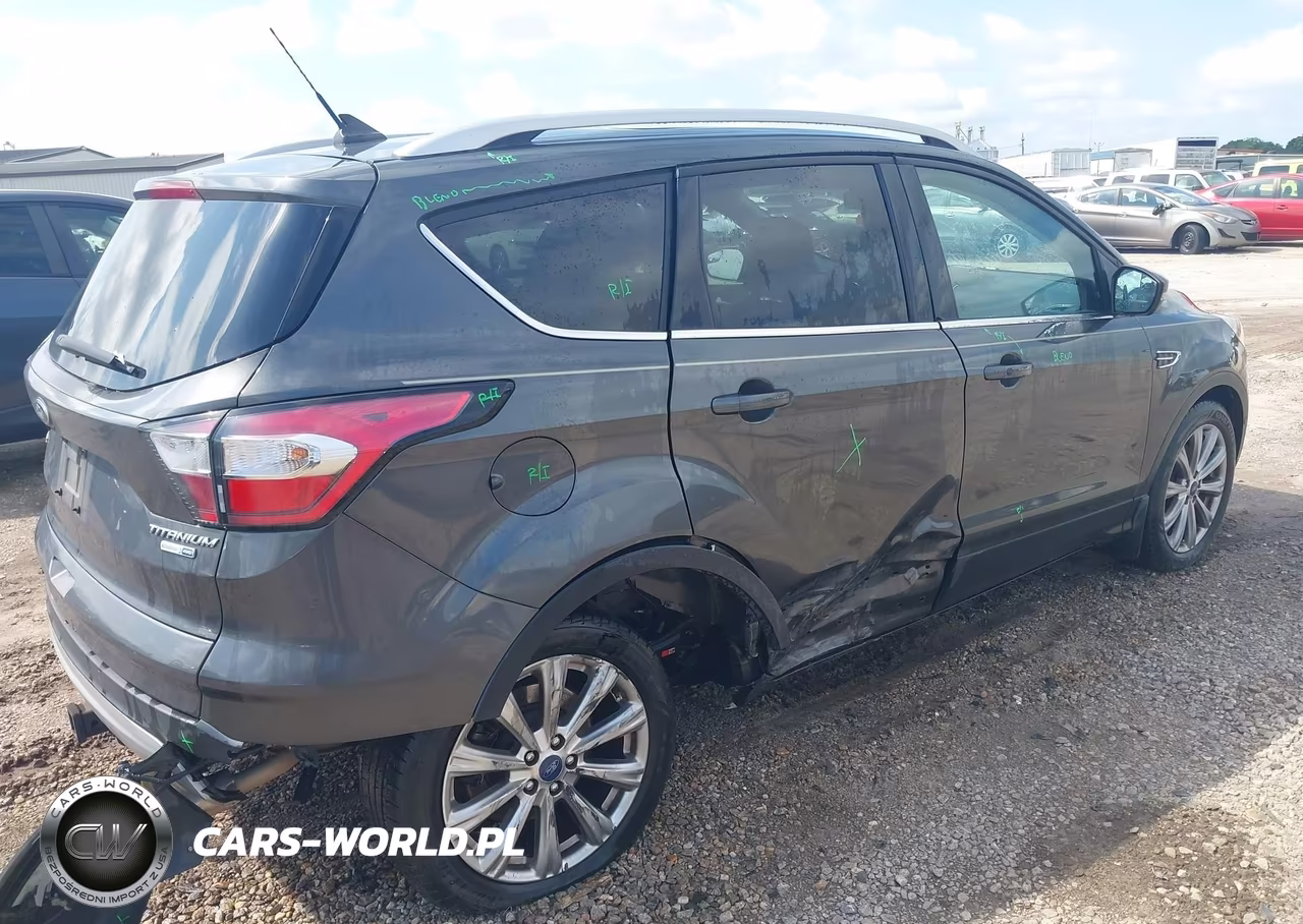 2018 Ford Escape Titanium VIN:1FMCU9J95JUC85058 - 4