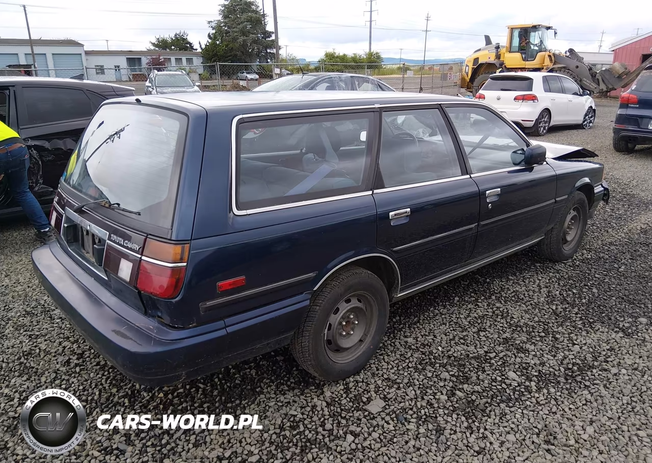 1988 Toyota Camry Le VIN:JT2SV22WXJ0102021 - 4