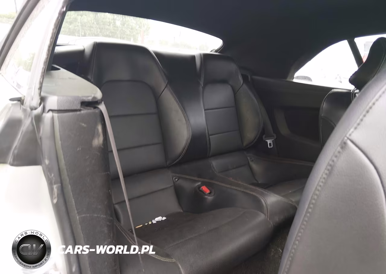 2017 Ford Mustang Ecoboost Premium VIN:1FATP8UH7H5320363 - 8