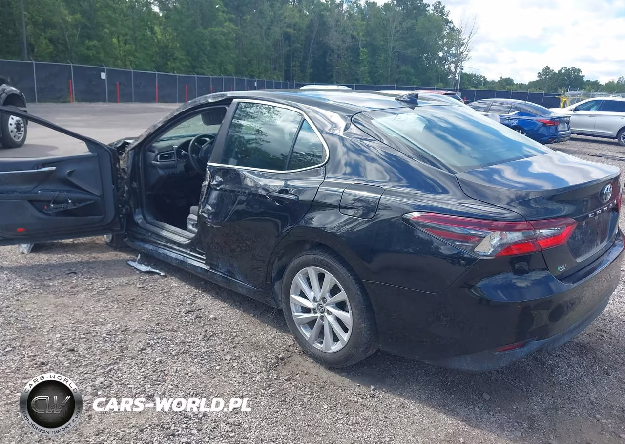2022 Toyota Camry Le VIN:4T1C11AK0NU700631 - 3