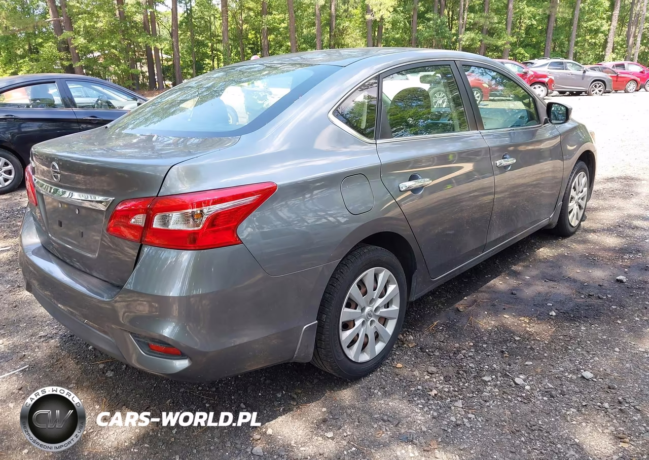 2017 Nissan Sentra S VIN:3N1AB7APXHY331014 - 4