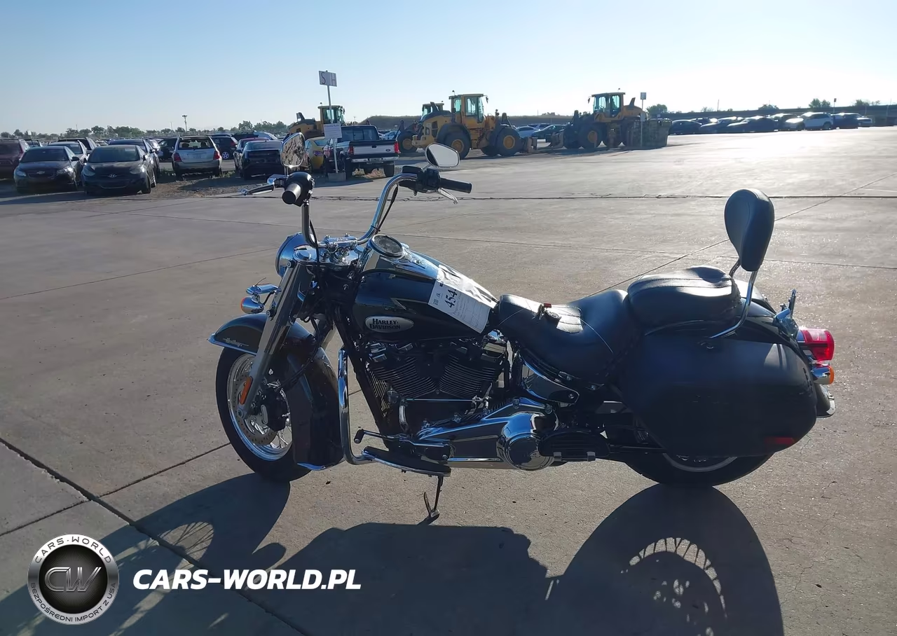 2023 Harley-Davidson Flhcs VIN:1HD1YBK24PB064742 - 13