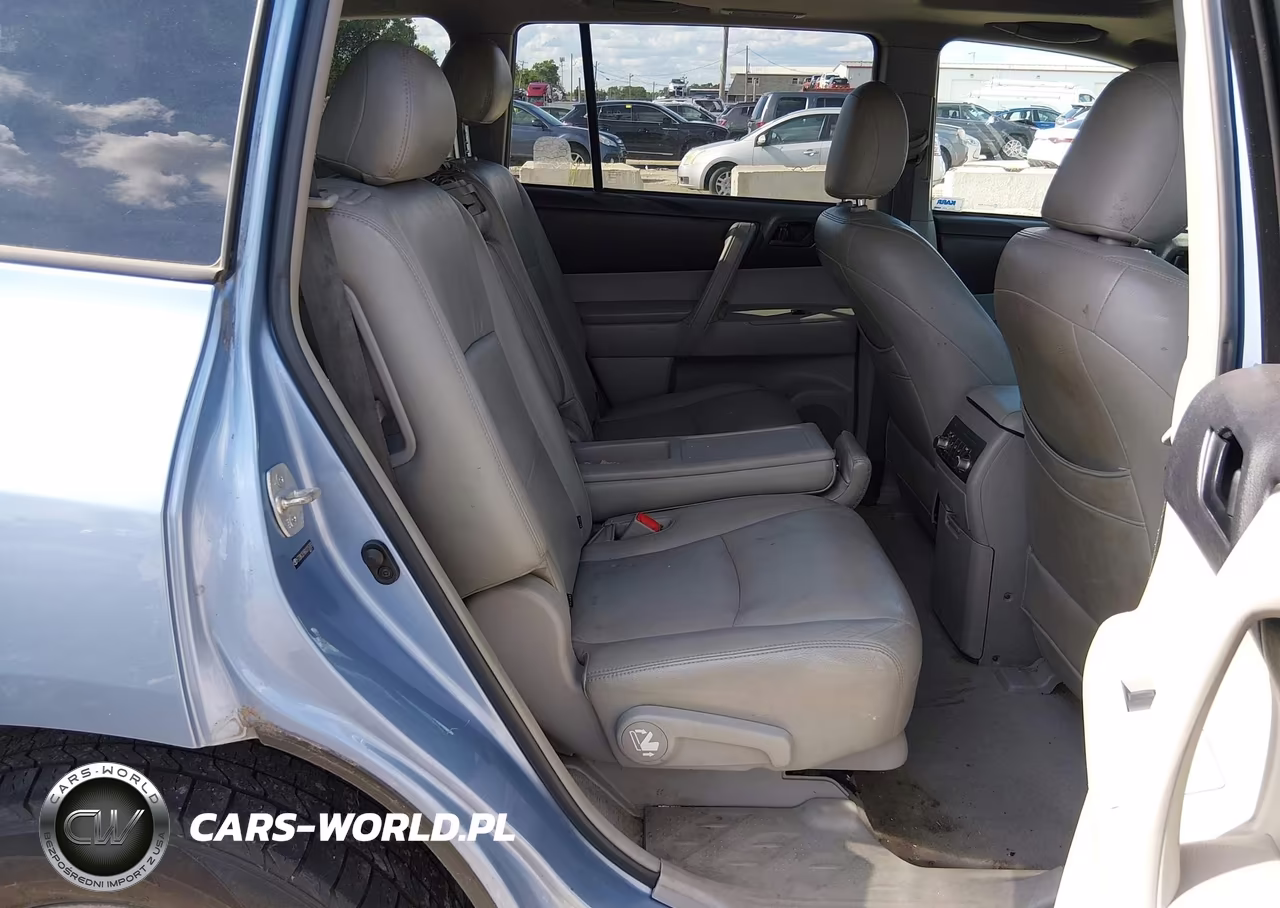 2010 Toyota Highlander Base V6 VIN:5TDBK3EH8AS015069 - 8