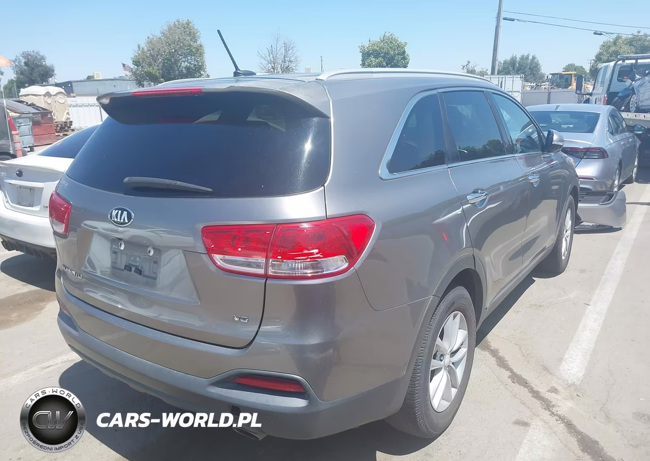 2017 Kia Sorento 3.3L Lx VIN:5XYPG4A53HG207144 - 4