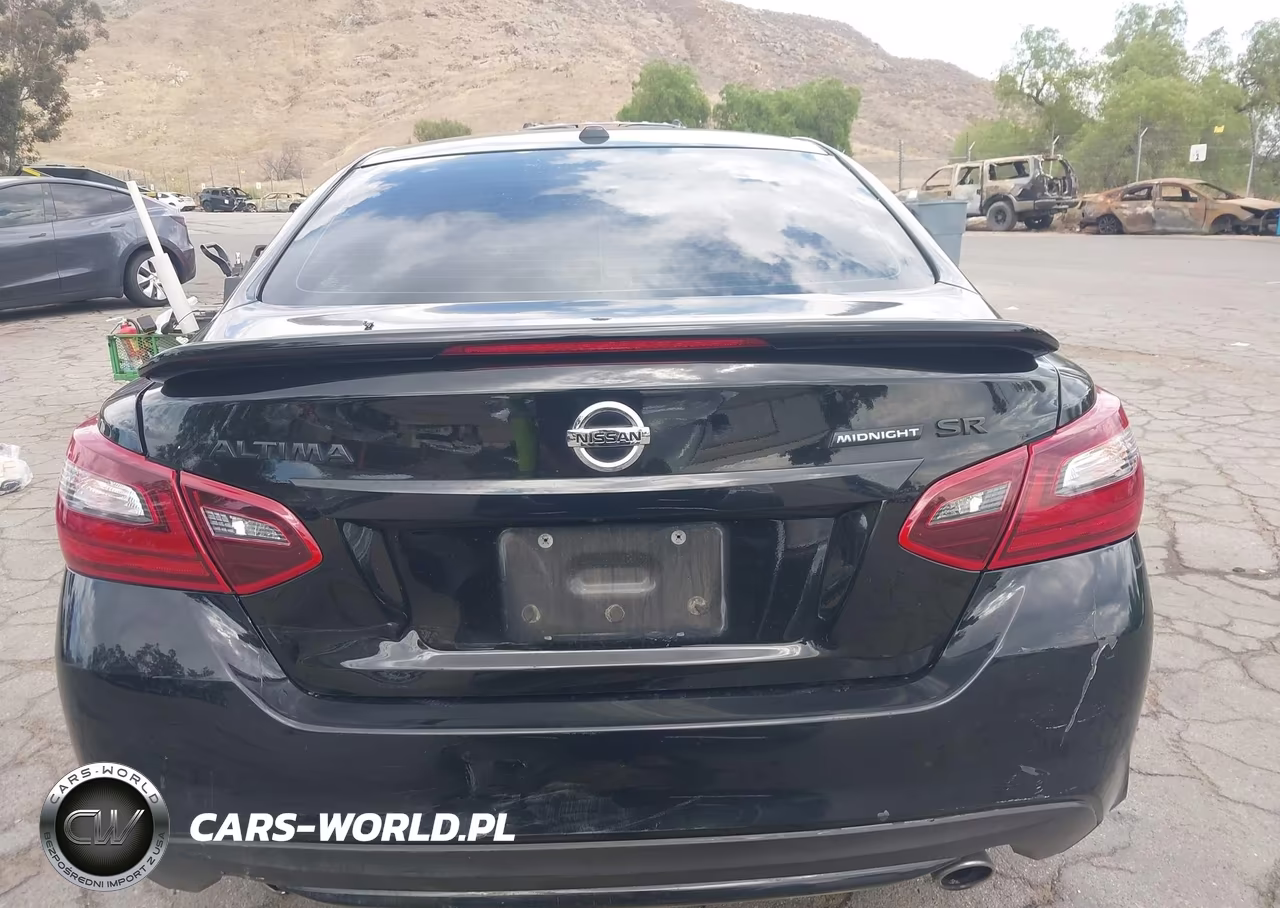 2018 Nissan Altima 2.5 Sr VIN:1N4AL3AP9JC158268 - 17