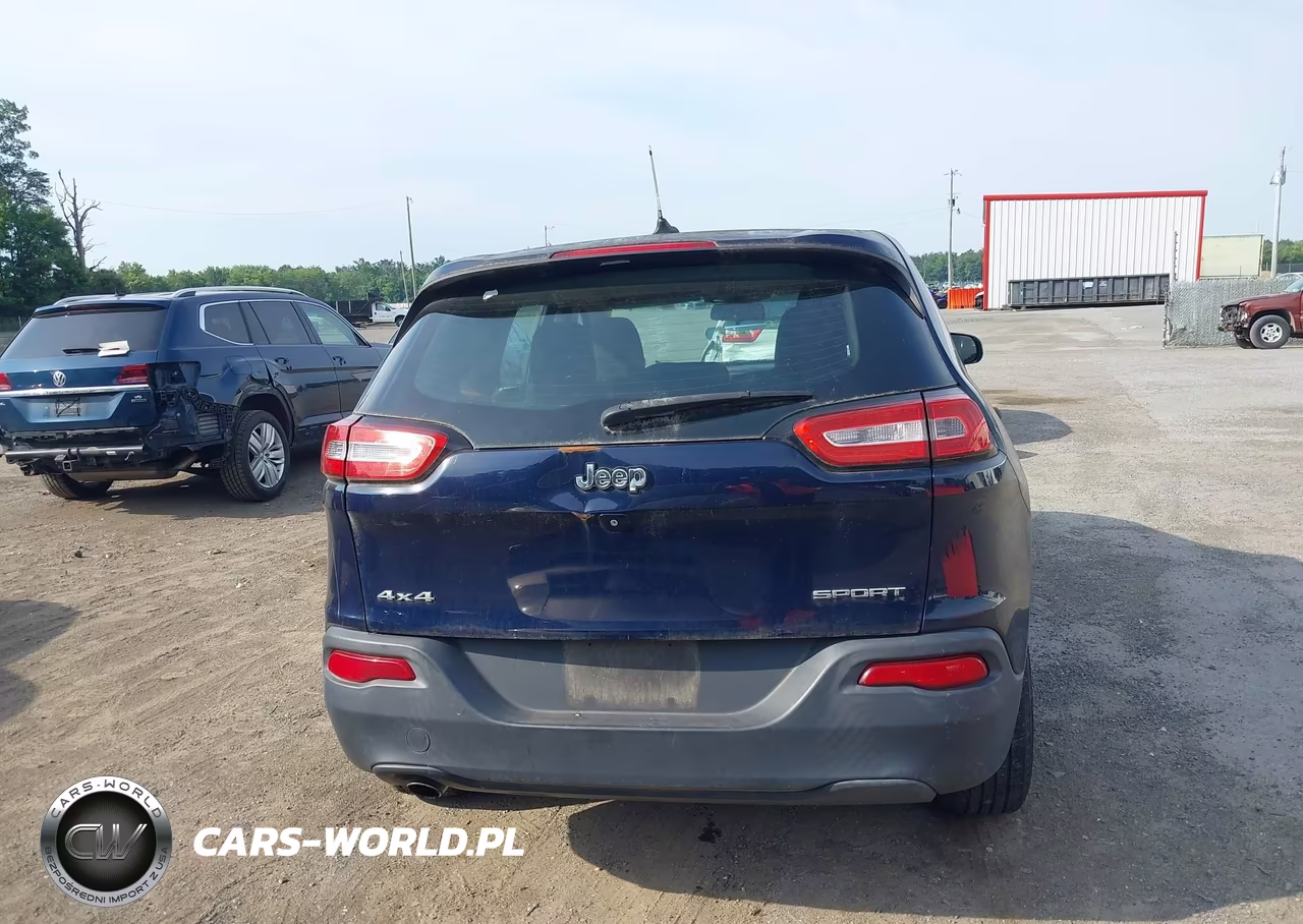 2015 Jeep Cherokee Sport VIN:1C4PJMAB4FW577624 - 16