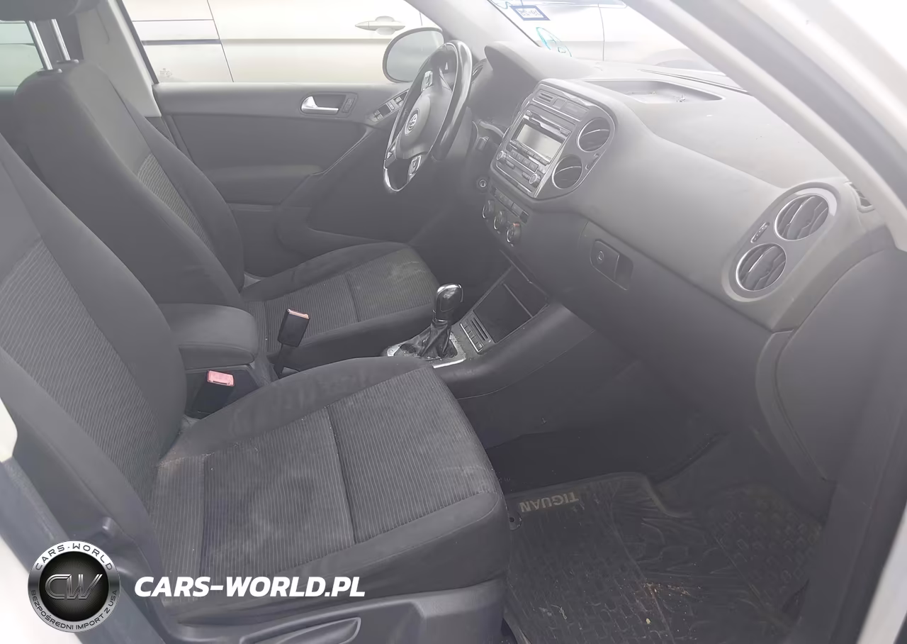 2013 Volkswagen Tiguan S VIN:WVGAV7AX1DW527604 - 5