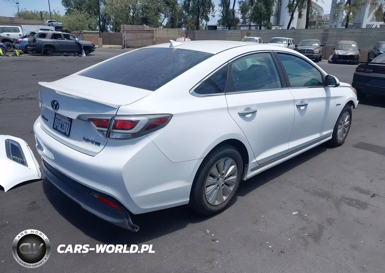 2017 Hyundai Sonata Hybrid Se VIN:KMHE24L35HA065523 - 4