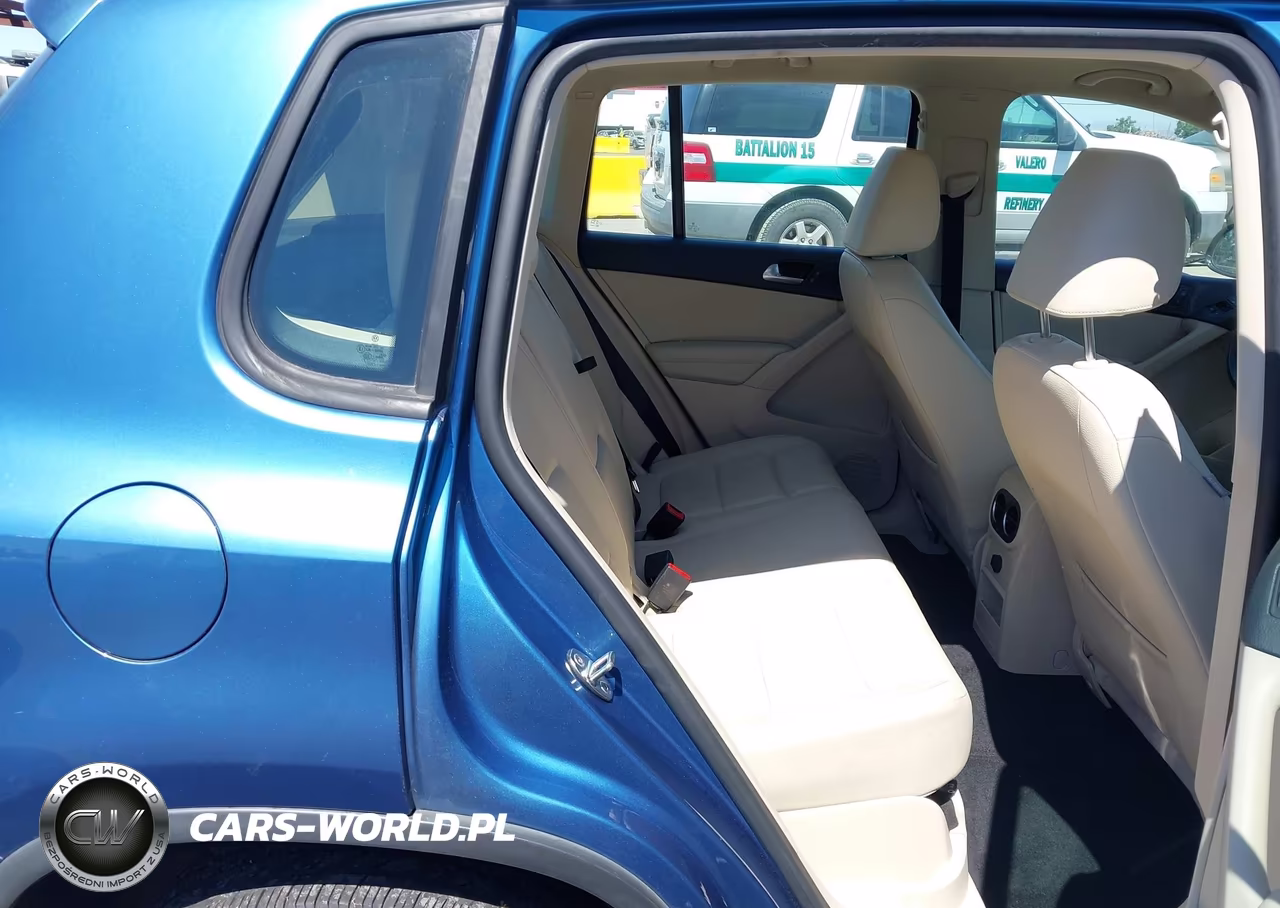 2017 Volkswagen Tiguan 2.0T-2.0T S VIN:WVGBV7AX7HK020045 - 8