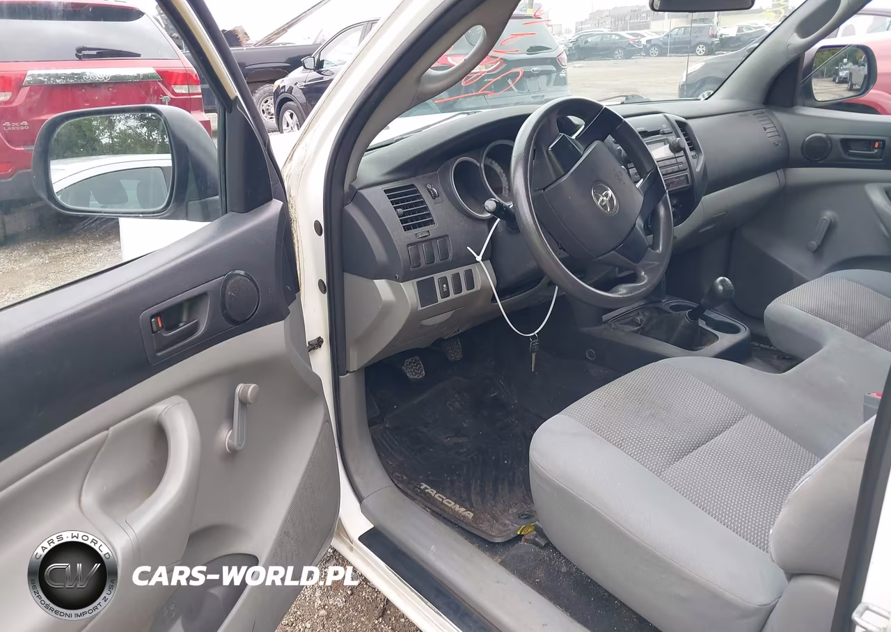 2012 Toyota Tacoma VIN:5TFNX4CNXCX010868 - 8