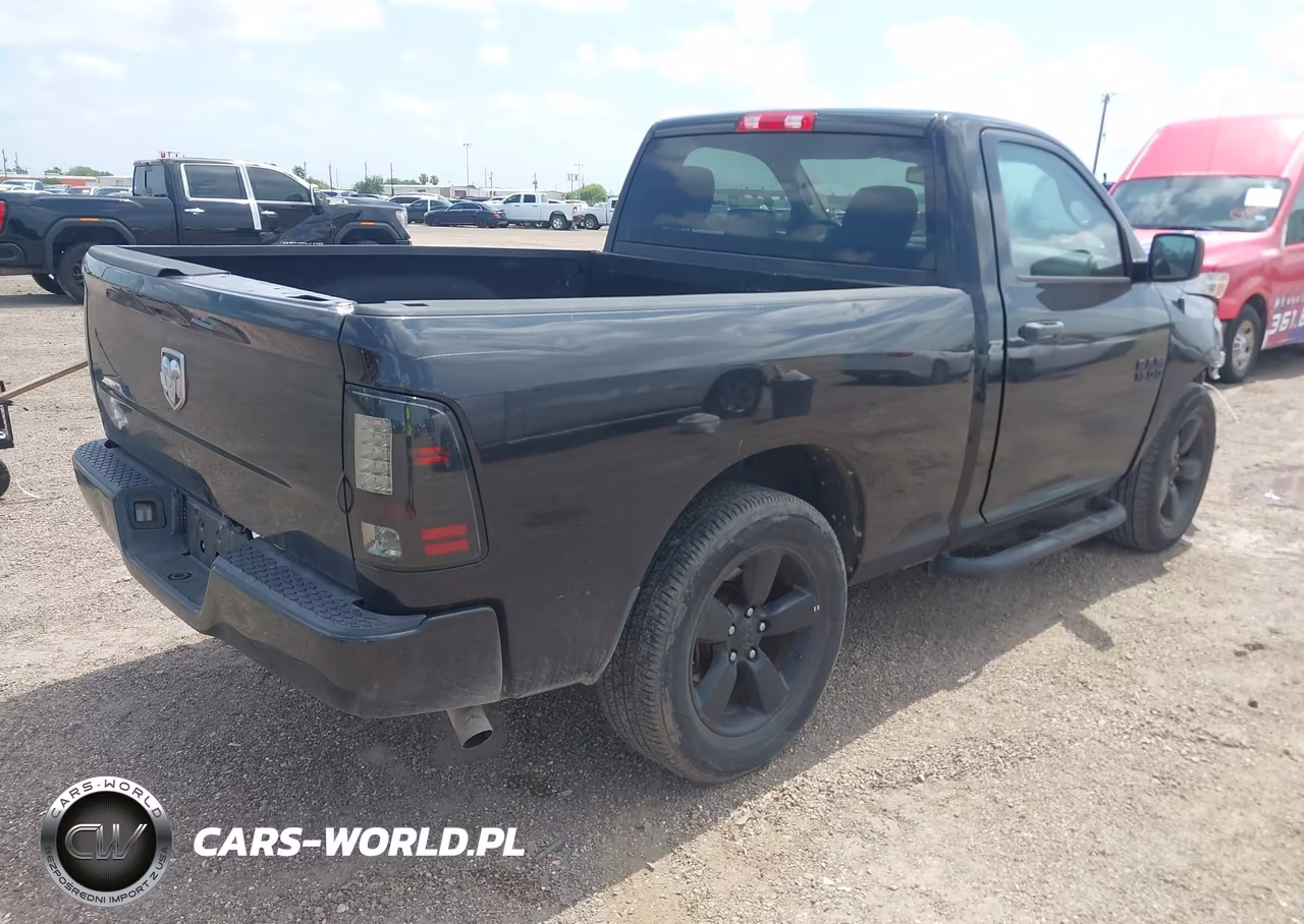 2015 Ram 1500 Express VIN:3C6JR6AG5FG683253 - 4