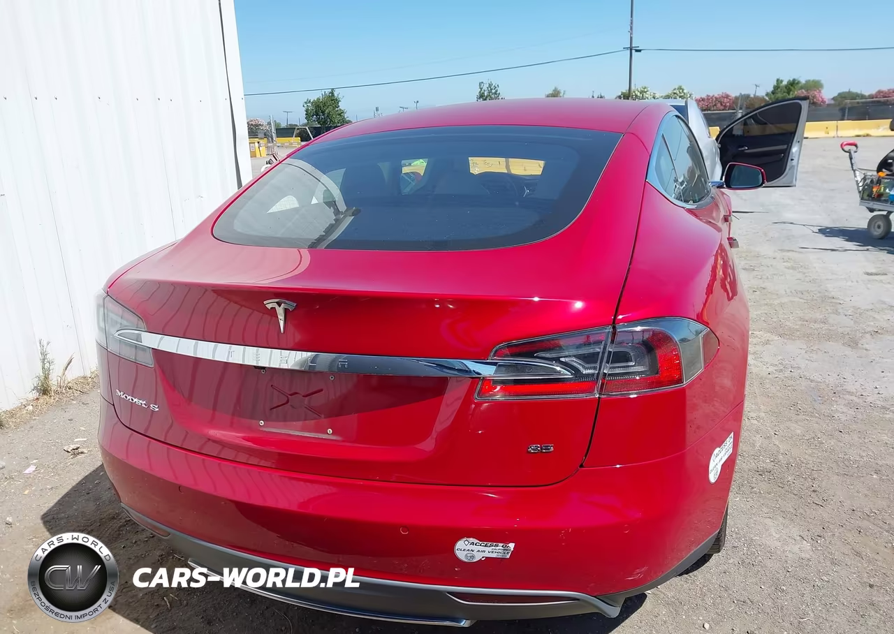 2014 Tesla Model S P85 VIN:5YJSA1H13EFP67469 - 17