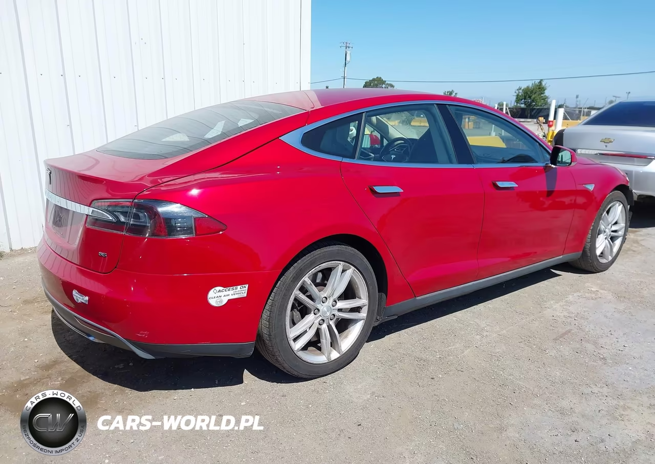 2014 Tesla Model S P85 VIN:5YJSA1H13EFP67469 - 4