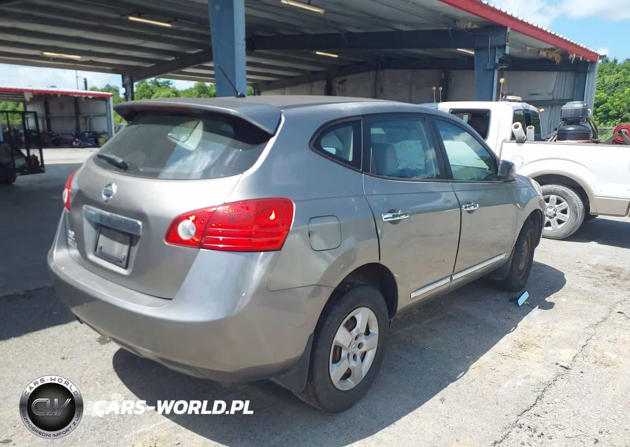 2013 Nissan Rogue S VIN:JN8AS5MTXDW511562 - 4